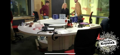 Nos invitan a la radio para enseñarles a tallar en programa Podría ser peor RNE 1.