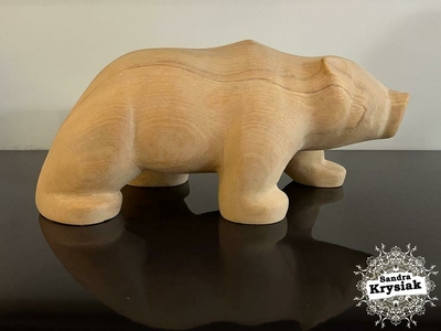 Escultura de oso tallada en madera de cerrejeira. Edu Pisa.