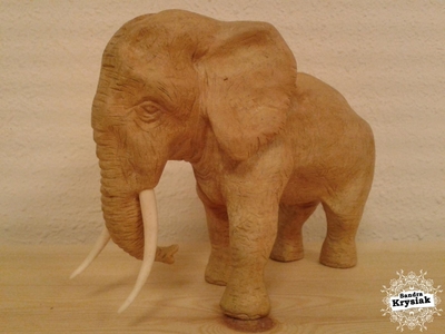Aurora 2016. Escultura de elefante en tilo y hueso (1)
