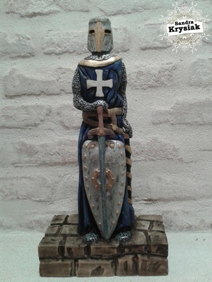 Ismael. 2016. Talla de templario en madera de cerezo (2)