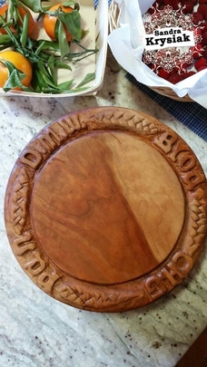 J.A.M.S. Talla de tabla de pan en madera de cerezo.