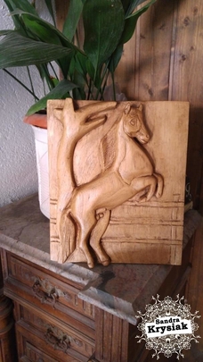 Alberto Fernández. Relieve en madera de cedro. 2018