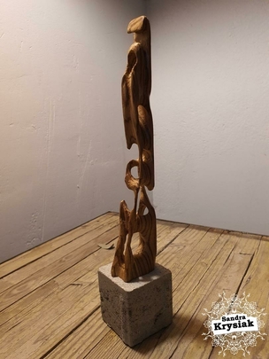 Héctor Escultura tallada en madera de olivo. 2021