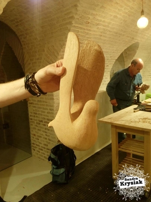 Arno. Escultura tallada en madera de Cedro, proceso.